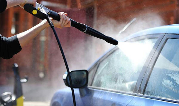 不洗車就等下雨靠不靠譜 ？