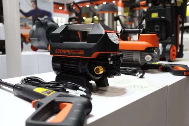 億力洗車機新品展示